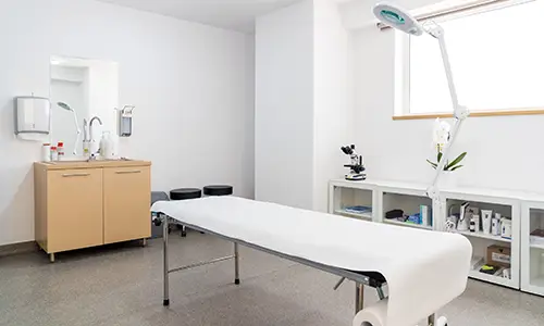 IMI - Centrul de Diabet, Nutriție și Metabolism - Acasă - Sală mici intervenţii